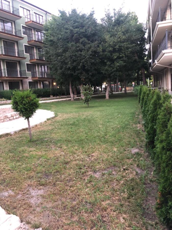 וארנה Rabi Park Residence מראה חיצוני תמונה