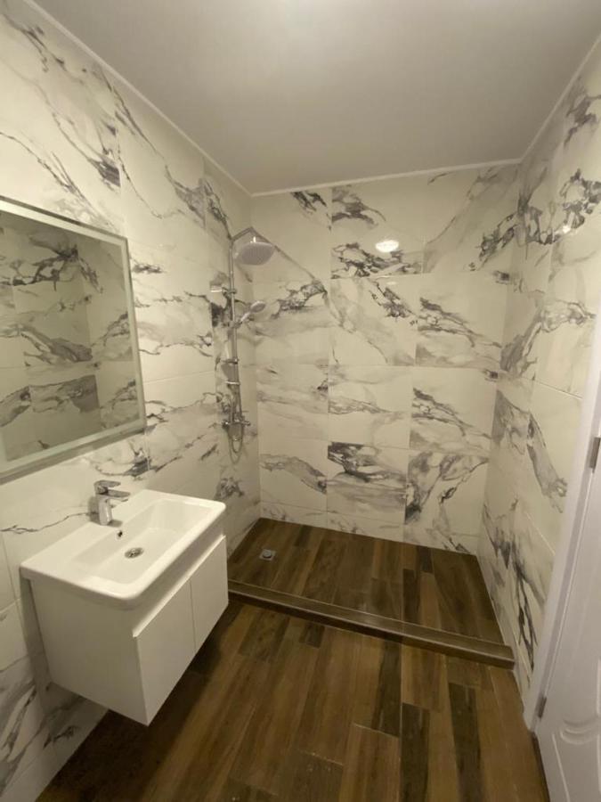 וארנה Rabi Park Residence מראה חיצוני תמונה